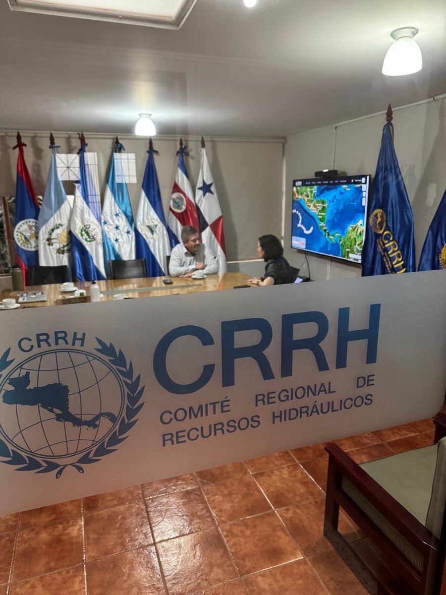deWindt_IIJS's tweet photo. Hoy visité el Comité Regional de Recursos Hidraulicos ⁦@SgsicaOrg⁩  interesante intercambio #crisisclimatica #pazoceanos y 🇨🇷comite ambiental parlamento https://t.co/Vc7gyi8MXa