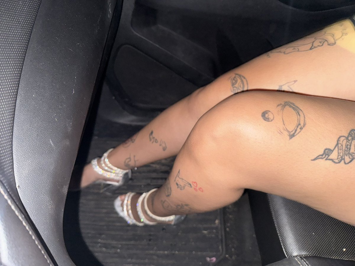 En camino a sacarle leche a mis suscriptores de mi canal de telegram 🥵🥵 ¿quieres ver? t.me/FanyManqr