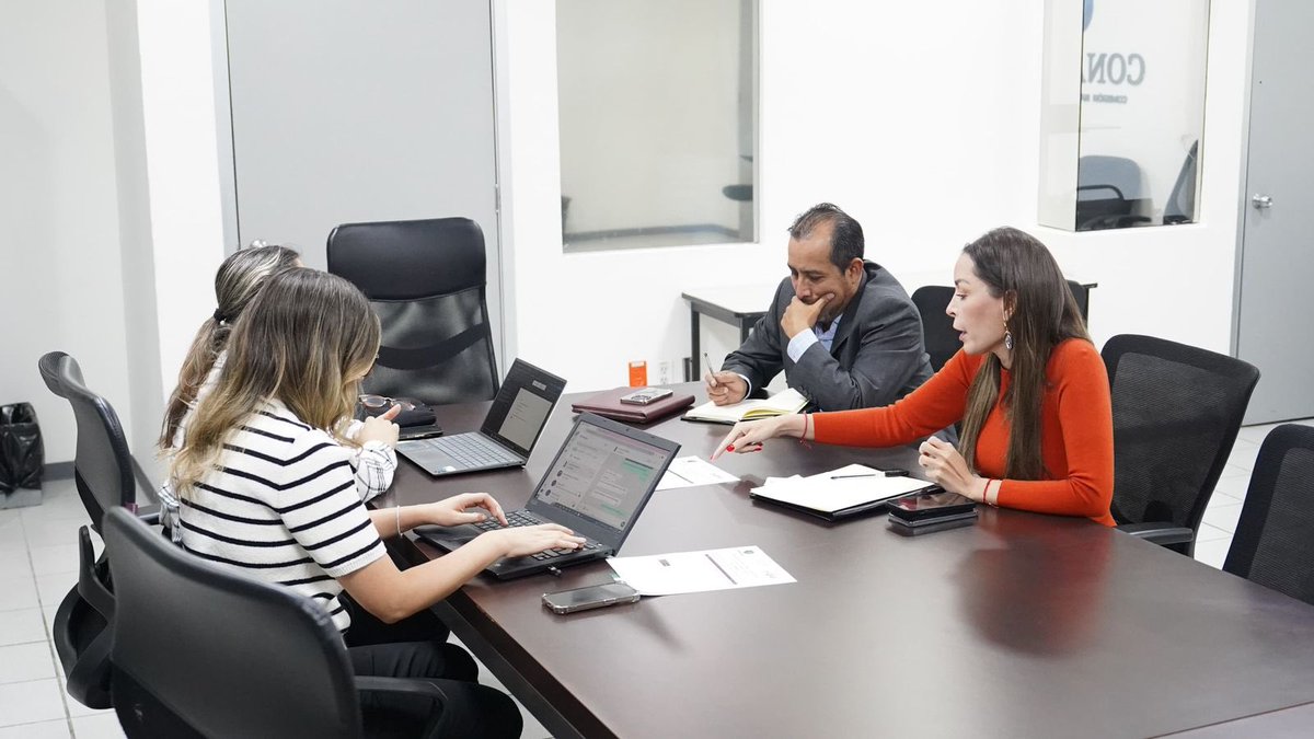 Me reuní con la Mtra. Mariana Navarro Gerenta de Programas Federales de CONAGUA y la Mtra. Karen Cruz Directora de Enlace del Congreso Federal para dar seguimiento a los proyectos de Agua Saludable para La Laguna y Drenaje Pluvial para Torreón.

#AguaParaLaLaguna #CoahuilaFuerte