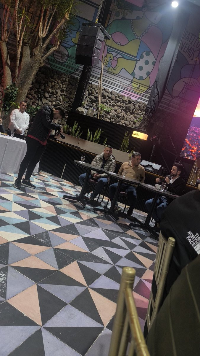 pispa's tweet image. Asistí a un encuentro con @MauricioLizcano  para conocer su visión de Nariño, esto gracias al foro No se por quién votar, una iniciativa de un jóven empresario nariñense
No xq sea simpatizante de el sino xq quiero conocer las posiciones de  aspirantes a presidencia.