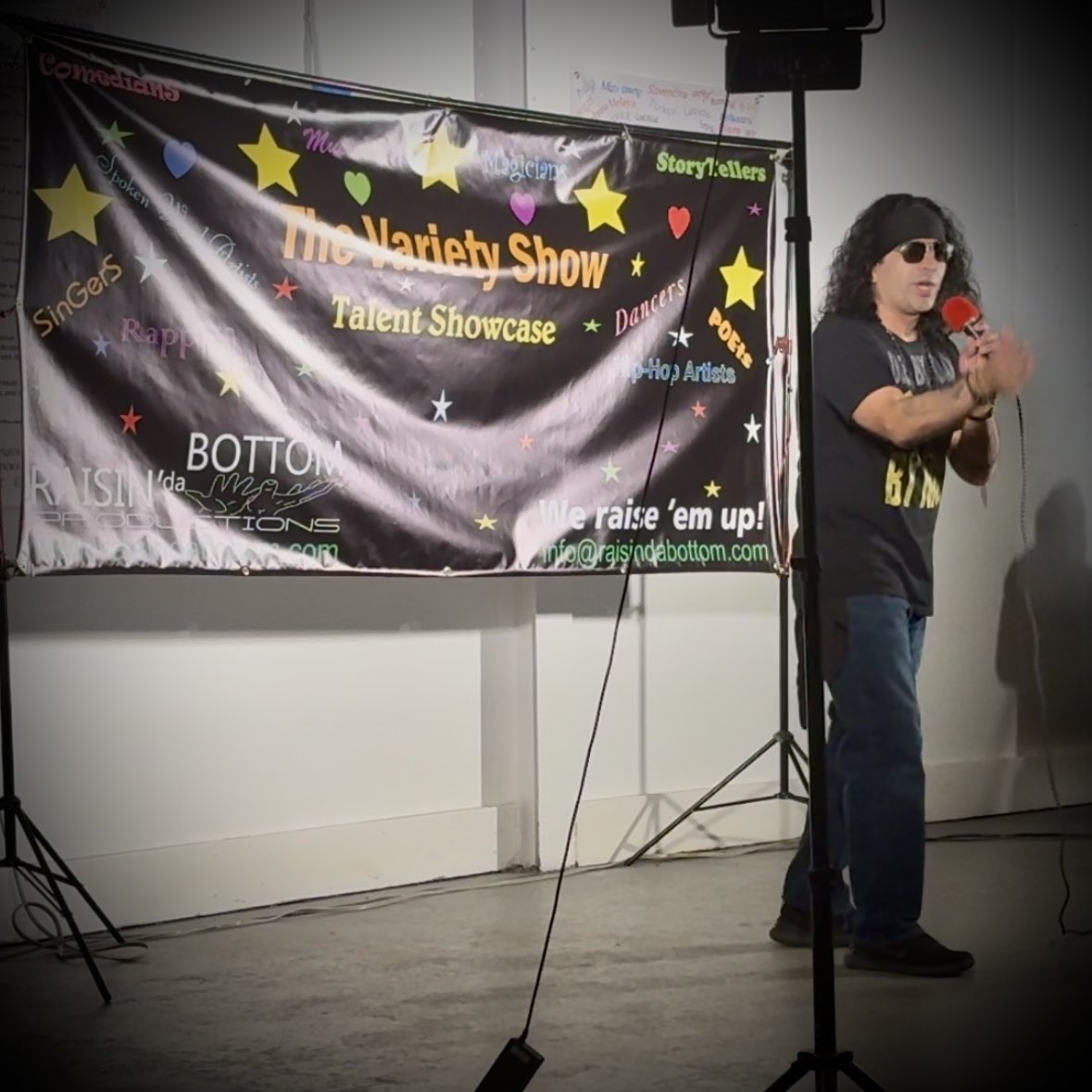 _Evadense's tweet image. Stills from my performance. Video coming soon.

#VarietyShow #LiveMusic #LiveHipHop #RapMusic #DMVHipHop