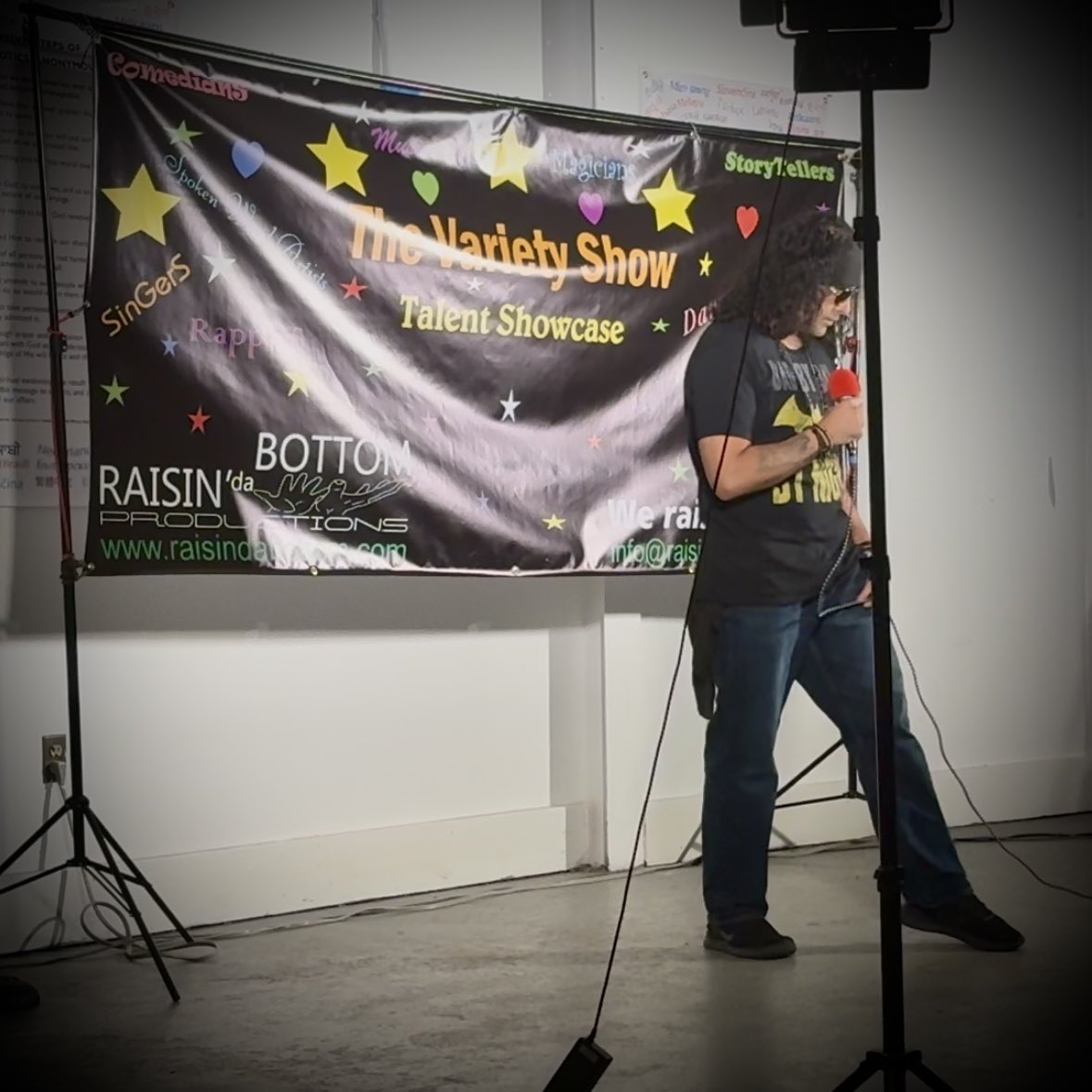 _Evadense's tweet image. Stills from my performance. Video coming soon.

#VarietyShow #LiveMusic #LiveHipHop #RapMusic #DMVHipHop