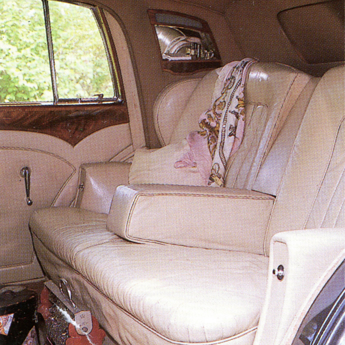 【news】私達なりの剥き出しの感情｜Her New Knifeが「Pagan Poetry (Björk Cover)」をリリース

They Are Gutting A Body of WaterとJulia’s War Recordingsを中心に拡張するフィラデルフィアギターコミュニティより、内省インディ/20年代シューゲイズ/オルタナティブ。
avyss-magazine.com/2025/07/03/616…