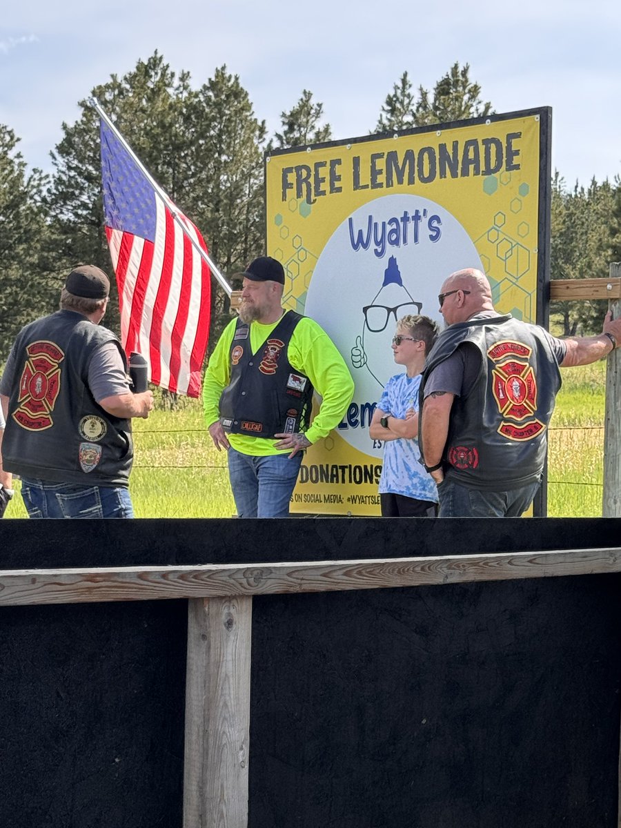 dawn_gillman's tweet image. Great riding in the Black Hills with Red Knights Western Rally. I’m grateful to be a social member of MN7 Chapter and see the brother/sisterhood of the fire service folks across the globe. Thank you Deadwood FD for hosting this year.