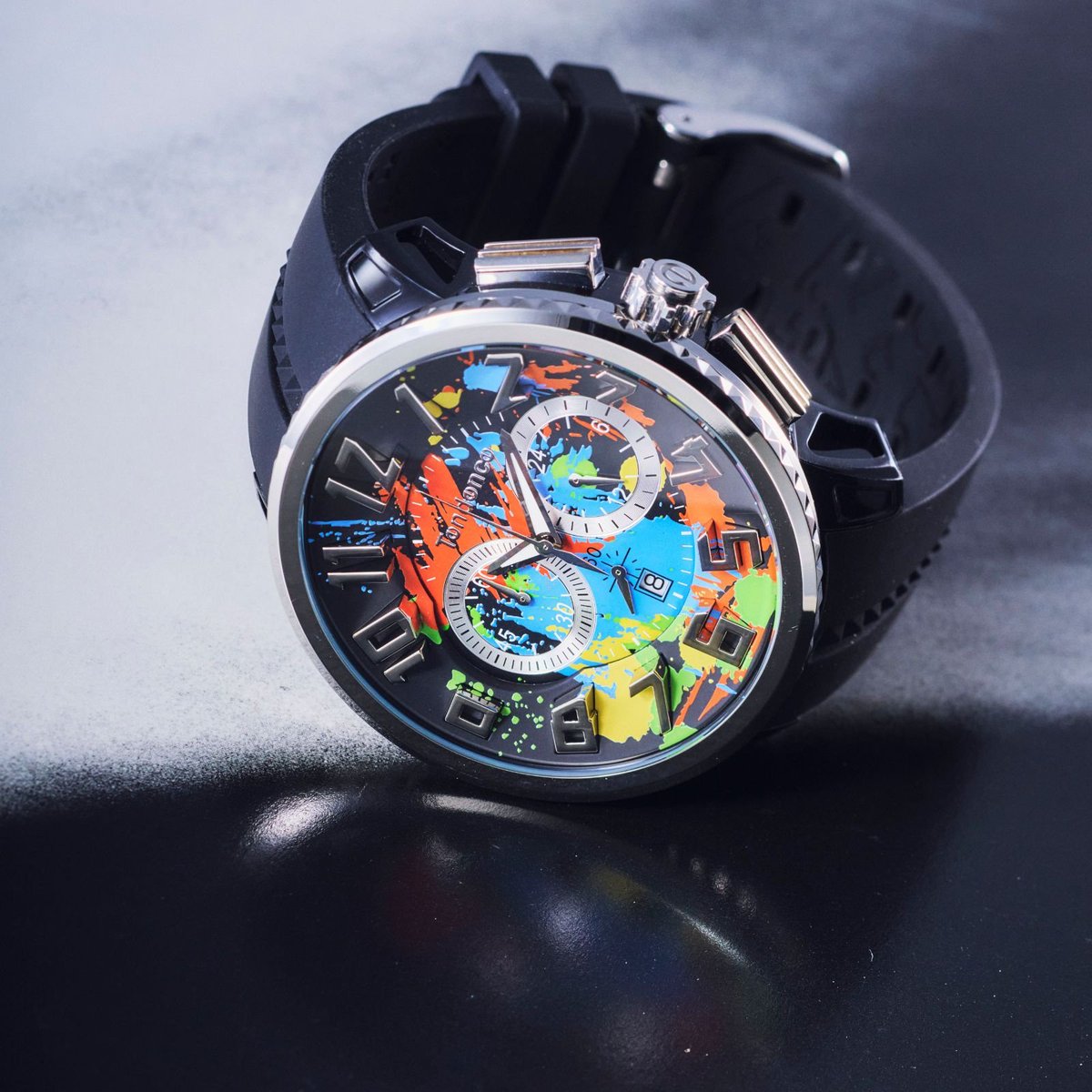 TendenceJapan's tweet image. 公式オンラインショップ限定
GULLIVER Splash
50mm
TY046036
¥53,900(税込)
ブラック×フレッシュカラー
ブラックを基調に、ライトブルーやオレンジ、ライトグリーン、イエローが美しく調和した、夏にふさわしい特別な一本。
暗闇でさりげなく輝くギミックが、日常に遊び心を添えます。
