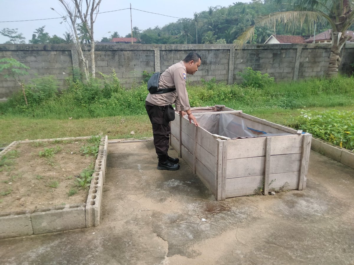 WinarsoBdn's tweet photo. Polres Pacitan Polda Jatim Mendukung Ketahanan Pangan https://t.co/ZheU122urK