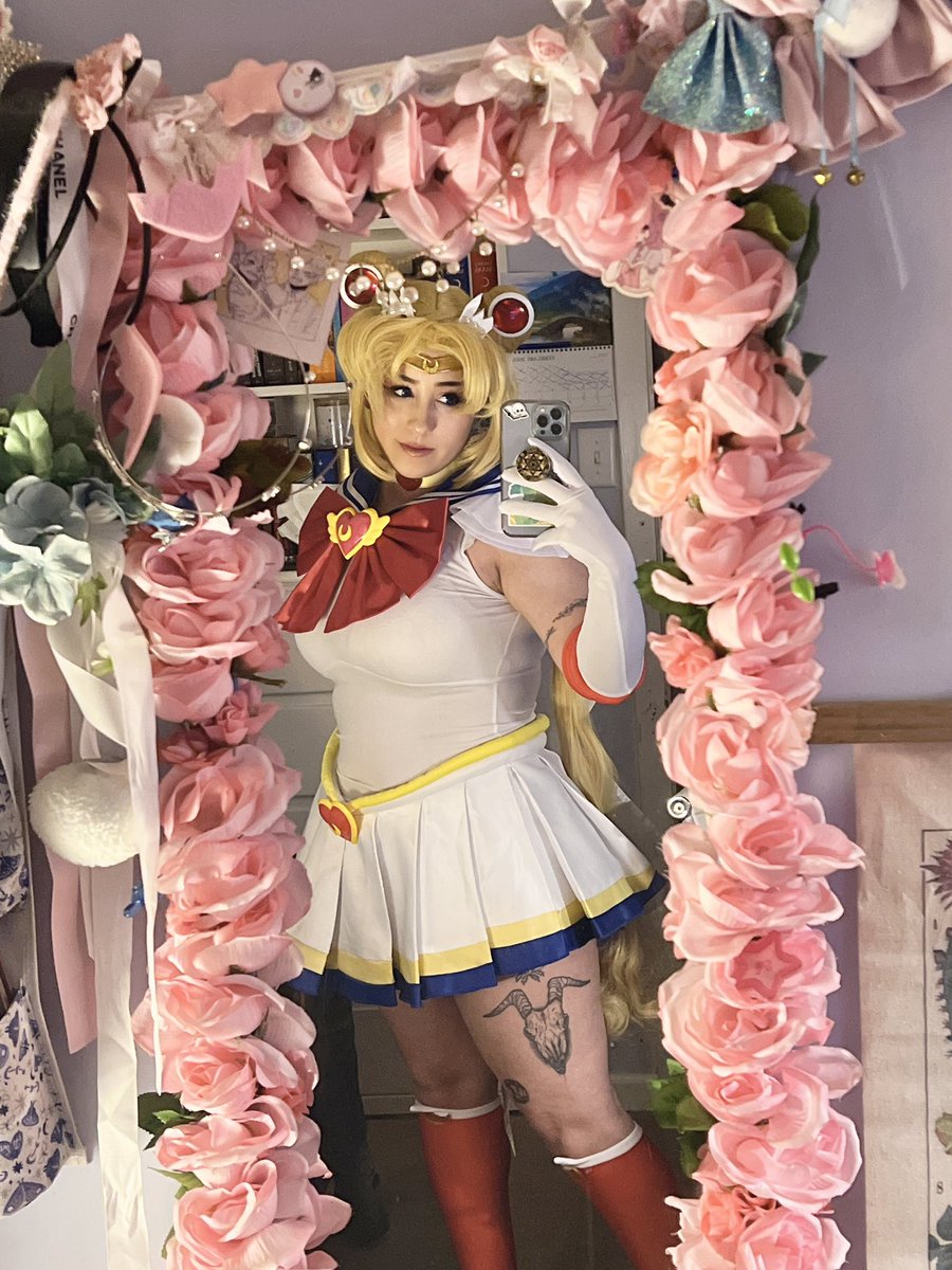 Wearing HER for anime expo tomorrow!!