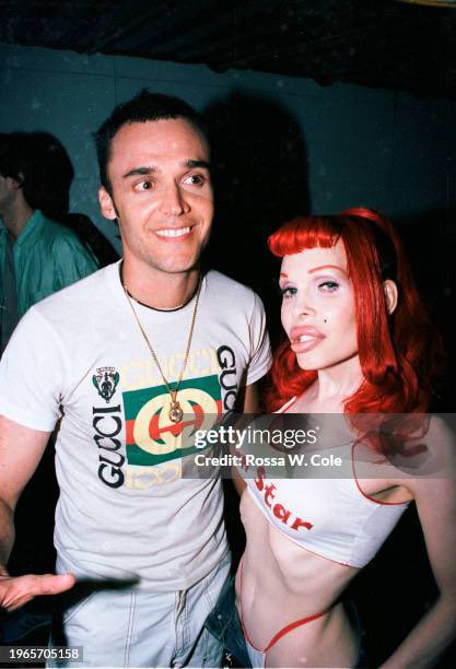 DESTRCTIONXDOLL's tweet photo. Let’s come together to admire these fabulous pictures of David Lachapelle and Amanda Lepore in 1999, please https://t.co/Uw2kqs6O4q
