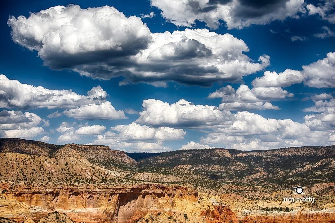 jimcrotty's tweet photo. Welcoming July with a beautiful sky, whether it be in New Mexico, Ohio, or South Carolina. #landscapephotography #summer #july https://t.co/Uvgmpm5VeF