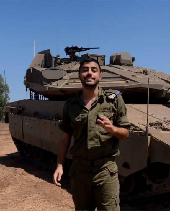 ronkainen7k15's tweet image. In the newest Merkava Barak MBT, the IDF still equips it with Tadiran&apos;s VRC-120 ‘Michlol’ radio system, which is a VHF/FM fixed-frequency vehicular radio with a 20-year service history and is still widely used in various AFVs of the IDF.