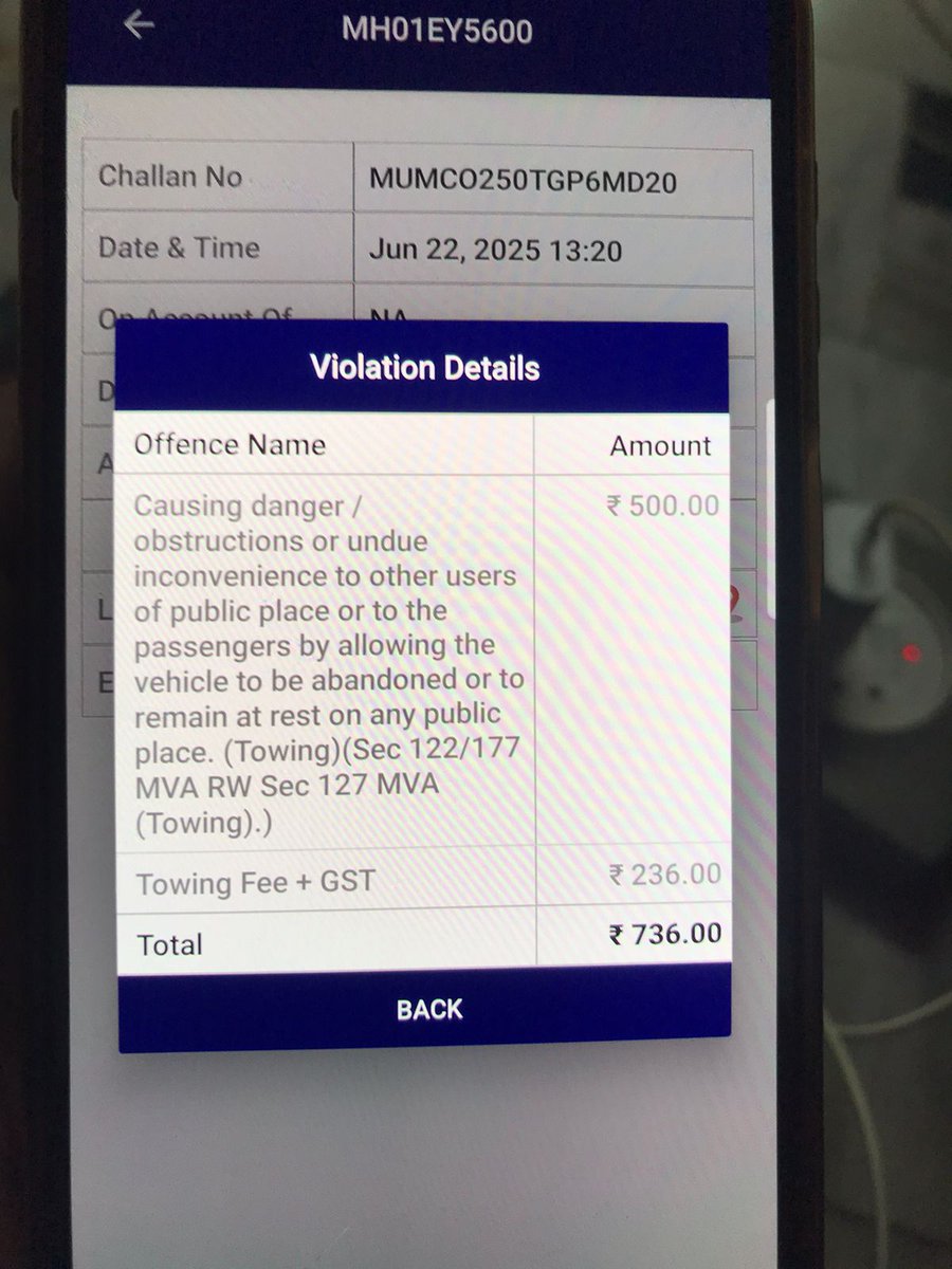 iamjasthakkar's tweet photo. @MumbaiPolice @CPMumbaiPolice I had filed for grievance as my bike was towed under the pretext "Island ke udhar straight park kiya na which is not allowed and I was fined I Want clarification as to why the far behind me was not fined or towed or clamped. https://t.co/QaXtSt0pch