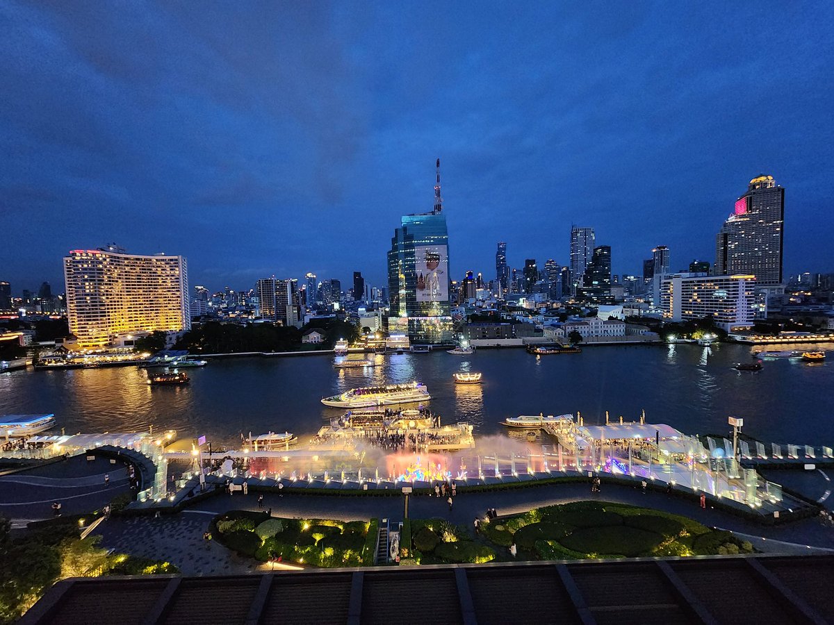 KlonglanMoonie's tweet photo. What happens when the girls link up? Eat Eat and Eat more😂😂
#Iconsaim views https://t.co/BeYXSOnvLN