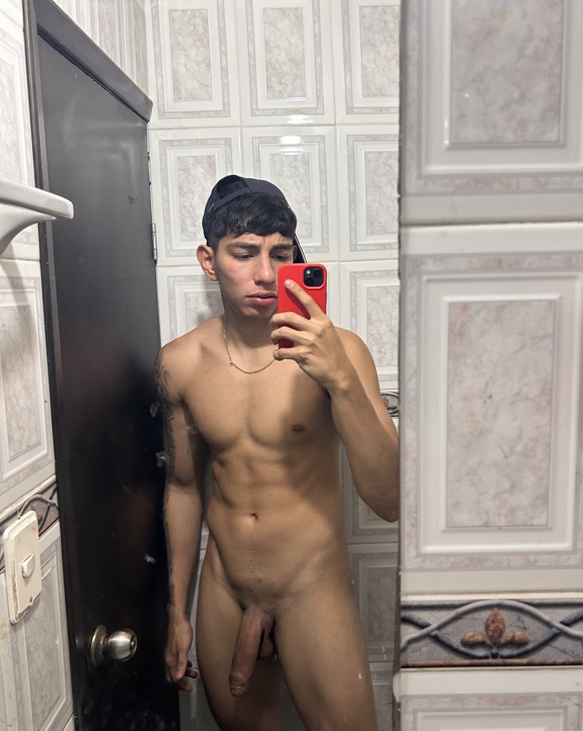 2 hours of masturbation 😋⬇️
onlyfans.com/estebang2_0