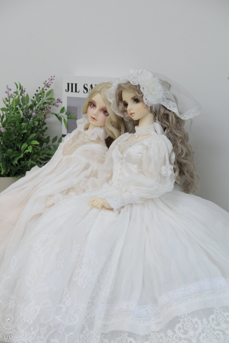 플뢰르&amp;엘리자베스

가끔은 시선을 마주하지 않아도 좋은 것 같아요🩷