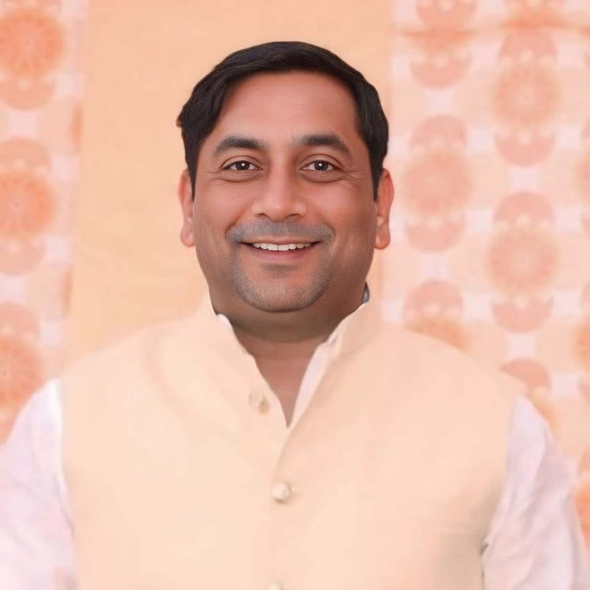 Bajrang Bahadur Singh (@bbsingh0801) on Twitter photo उत्तर प्रदेश सरकार में मा. राज्यमंत्री डॉ. सोमेंद्र तोमर जी, आपको जन्मदिन की हार्दिक बधाई एवं शुभकामनाएं!
मर्यादा पुरुषोत्तम प्रभु श्रीराम जी आपको उत्तम स्वास्थ्य, दीर्घायु एवं निरंतर यश प्रदान करें, यही कामना है।
<a href="/isomendratomar/">Dr. Somendra Tomar</a> उत्तर प्रदेश सरकार में मा. राज्यमंत्री डॉ. सोमेंद्र तोमर जी, आपको जन्मदिन की हार्दिक बधाई एवं शुभकामनाएं!
मर्यादा पुरुषोत्तम प्रभु श्रीराम जी आपको उत्तम स्वास्थ्य, दीर्घायु एवं निरंतर यश प्रदान करें, यही कामना है।
<a href="/isomendratomar/">Dr. Somendra Tomar</a>