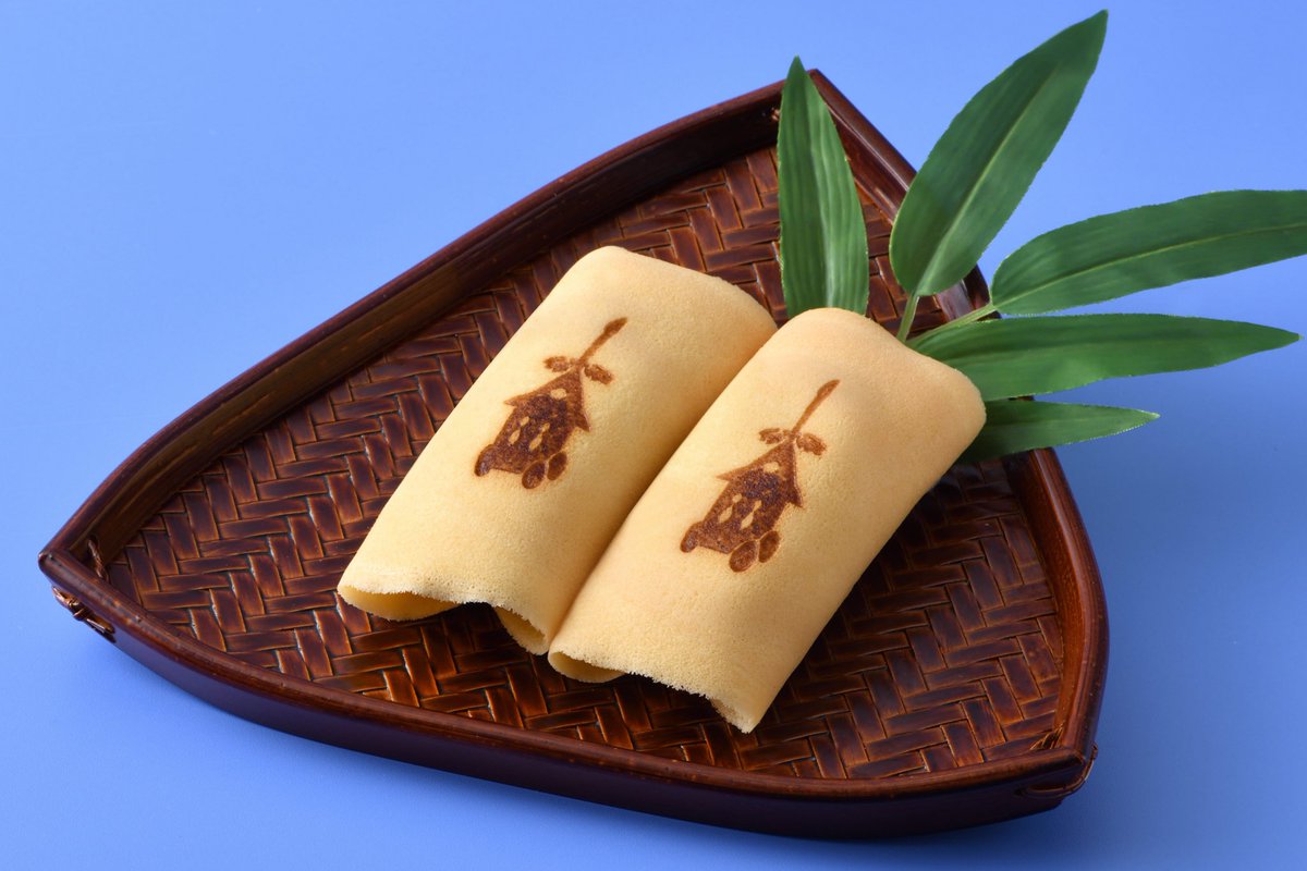 tawaraya_unryu's tweet image. 調布 -鉾-

手焼きの焼き皮に柔らかな求肥と粒餡を包み、コトコトと巡行する鉾の焼印を押した、この季節ならではの生菓子です。

⛩️1個：270円(税込)
⛩️7/24頃までの期間限定販売
　※一部店舗にてお求めいただけます。

#俵屋吉富