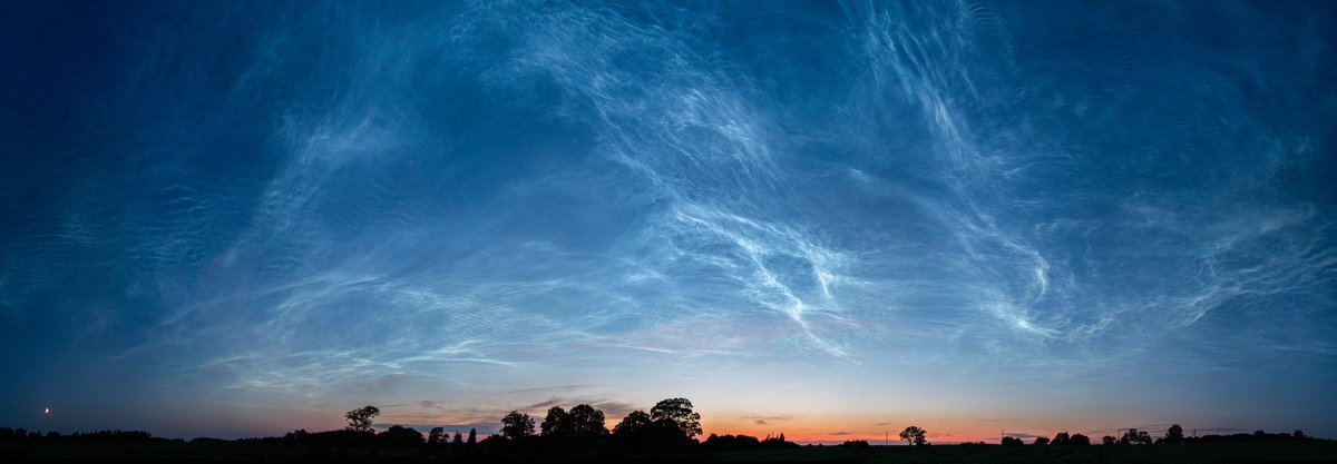 Gandrīz 180° panorāma