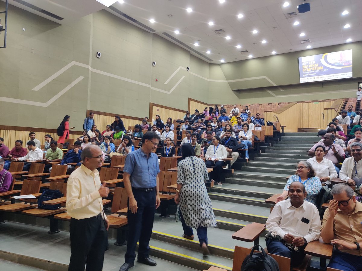 ChemResSocIndia's tweet photo. The 35th CRSI National Symposium in Chemistry starts in ten minutes. We look forward to two and a half days of exciting chemistry! @ChemistryIitgn @AmerChemSociety https://t.co/3ZCssqokn3