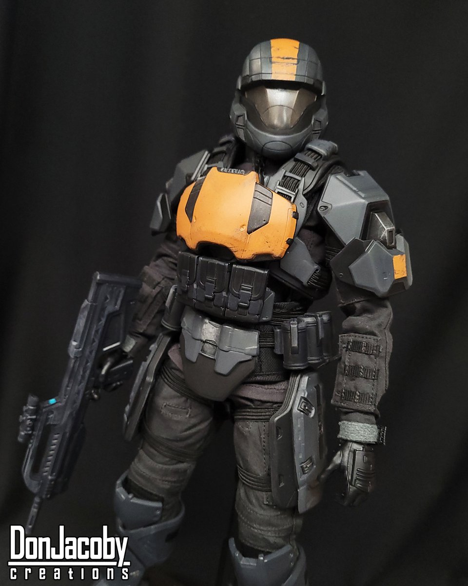 Halo Infinite Custom ODST (Eusebio) 1/6 figure 

Eusebio is one of the few seen S-IVs at the Academy in 2560. Like many others, he was an ODST prior to becoming a S-IV

#haloinfinite #odst #halospotlight
