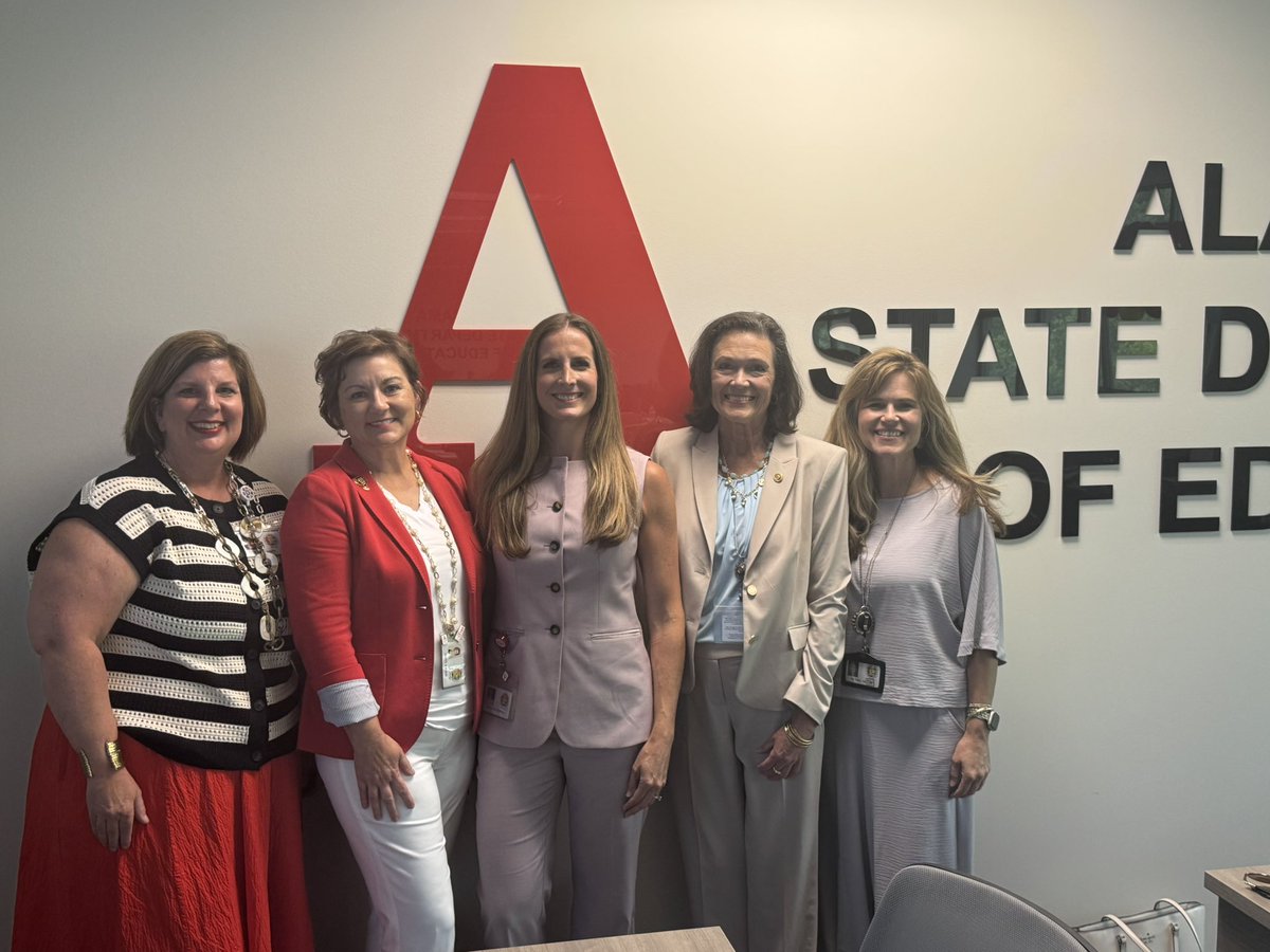 Alabama_Reading's tweet image. Data dives with an array of experts today!