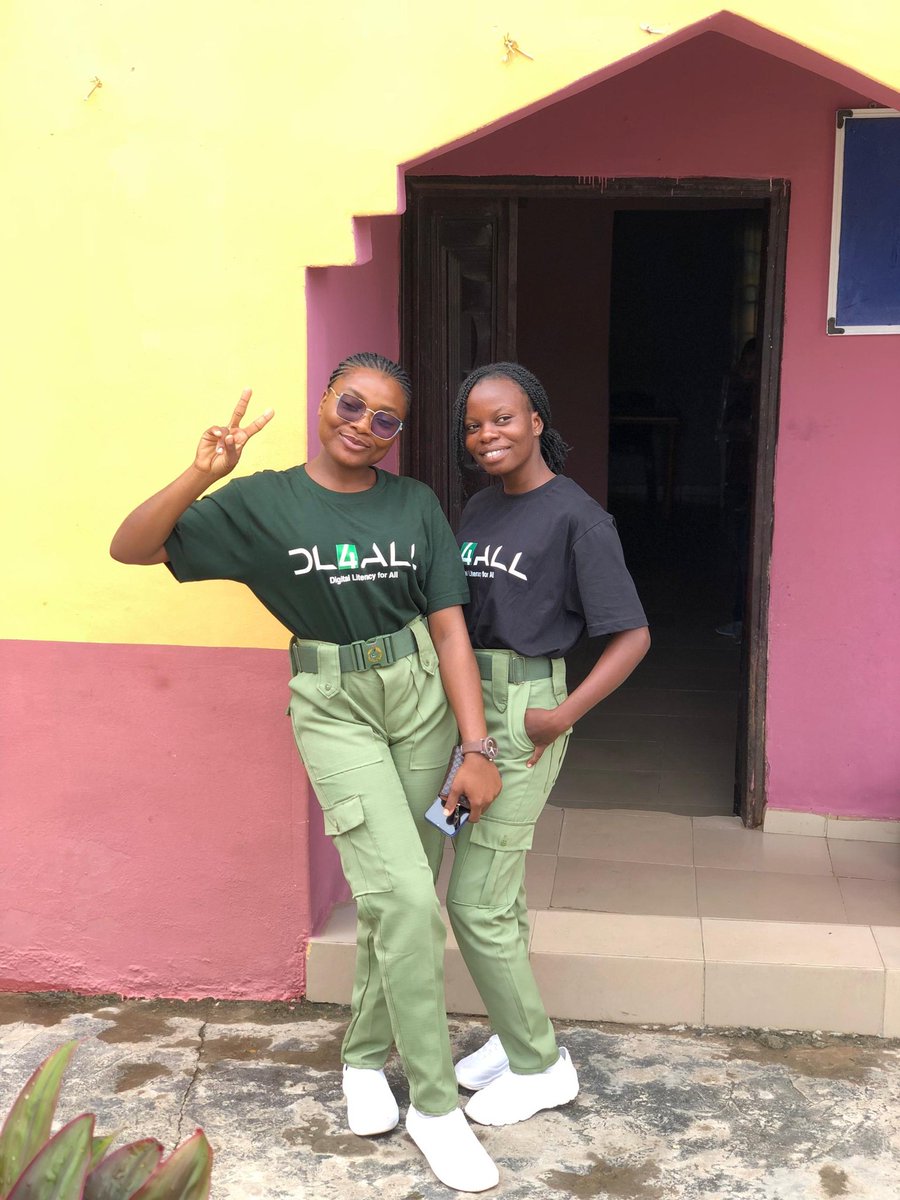chidayomi's tweet photo. Today's episode on #diaryofanosuncorper👀

Another day to @MindThe_GapNG 😍

Not your regular  CDS group🔥.

We are DIGITAL LITERACY CHAMPIONS (DLCs).🤭✅

@NITDANigeria is working. Nigeria will be better. Building digital literacy impact one day at a time💯

#digitalcreative https://t.co/xBRIfqDuWp