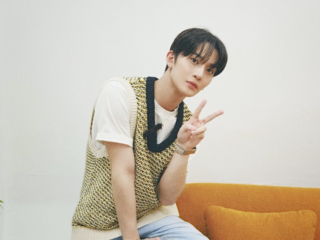 baejinyoung_bjy's tweet image. [🎥] 🐈‍⬛ : 제가 오늘 MVP네요
배진영 wootube MVP 되다?!

⇣⇣⇣감자 많이 먹어라 확인⇣⇣⇣
🔗 youtu.be/aHYGmhl1RaI?si…

#배진영 #BAEJINYOUNG