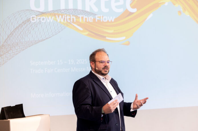 indifoodbev's tweet image. Preparations for drinktec 2025 are entering their final and most intensive phase. With strong registration figures, the world’s leading trade fair for the beverage and liquid food industry...
 
@drinktec @vdmaindia #PackagingMachinery

Read More... indifoodbev.com/events/drinkte…