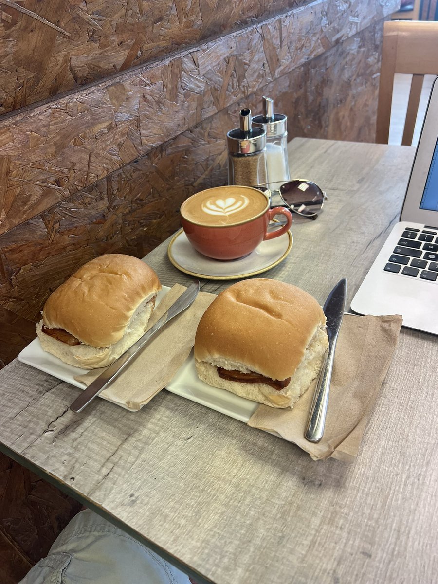 rutherfordbooks's tweet photo. Fuelling up before heading west to @SerenityRomiley for tonight’s event! 

If you know, you know @vpeanuts #NineStreets #ScraggySpecial https://t.co/660H1JnlyJ