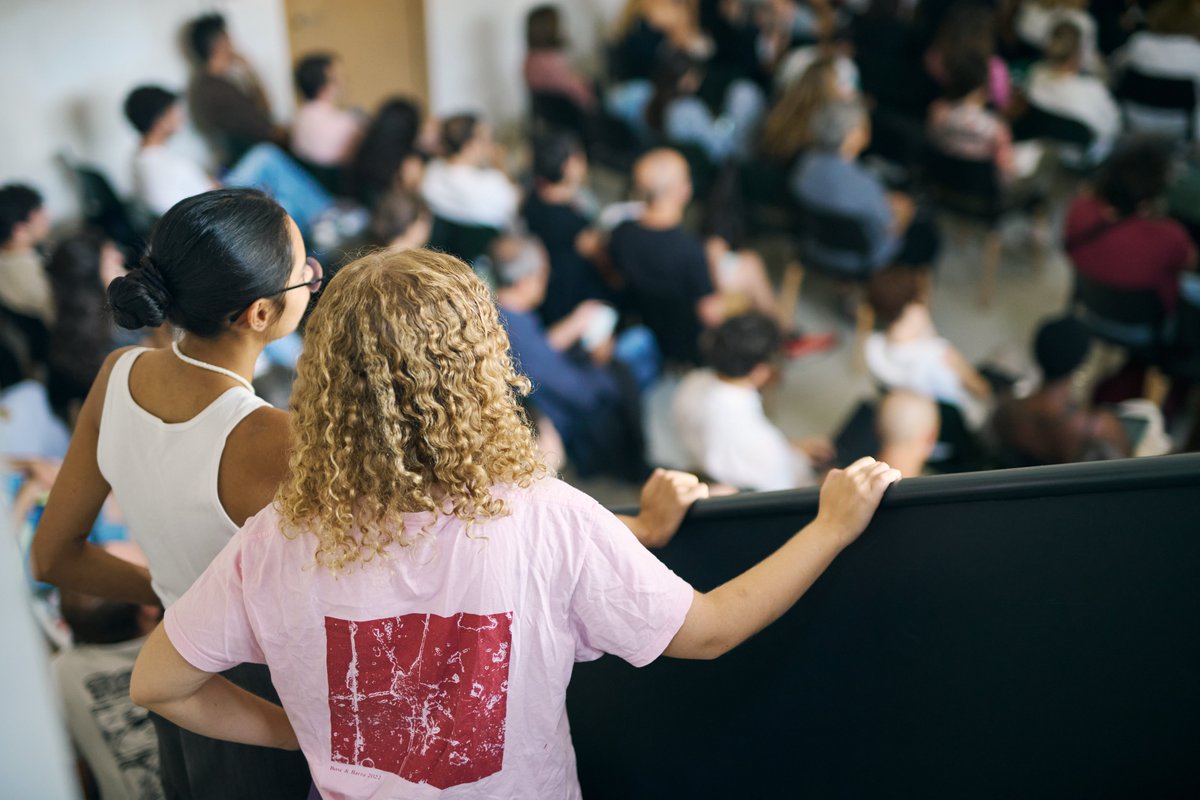 EINA Barcelona (@einabcn) on Twitter photo ¡Vuelve el certamen audiovisual #ProyectarElCambio (2025-2026)!
Una iniciativa del VAL·LAB-<a href="/UPV/">Universitat Politècnica de València</a> con la participación de Eina
🗓 Convocatoria abierta: 1 jul – 20 sep
📍 Muestra final: IVAM + itinerancia nacional/internacional
🔗 Bases: proyectarcambio.webs.upv.es ¡Vuelve el certamen audiovisual #ProyectarElCambio (2025-2026)!
Una iniciativa del VAL·LAB-<a href="/UPV/">Universitat Politècnica de València</a> con la participación de Eina
🗓 Convocatoria abierta: 1 jul – 20 sep
📍 Muestra final: IVAM + itinerancia nacional/internacional
🔗 Bases: proyectarcambio.webs.upv.es