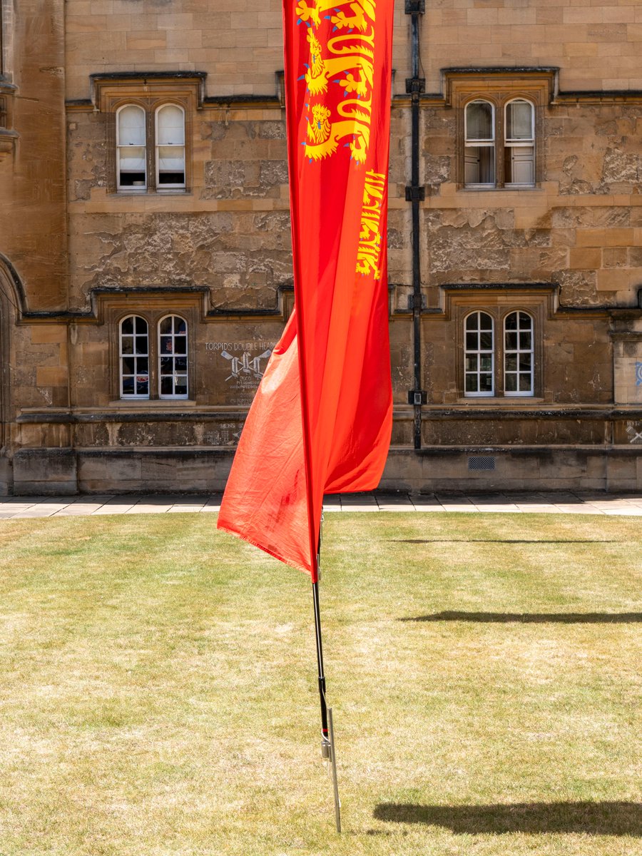 OrielOxford's tweet image. It's another @UniofOxford Open Day!
Oriel College is open all day.