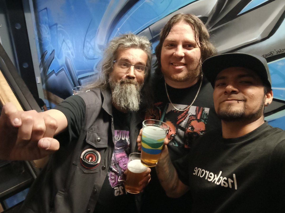 revers3vrything's tweet image. Thanks for the very fun, interesting beautiful and amazing conference @reconmtl 🏴‍☠️🎩☠️ thanks for the moments :) @richinseattle @hugofortier 
#recon2025 #reverseengineering #phrack