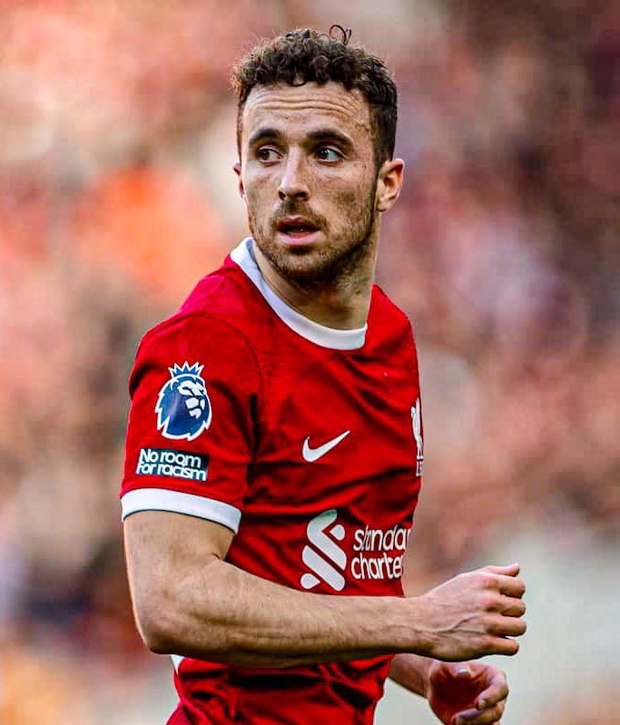 Diogo Jota and his brother have both passed away due to a traffic accident.

Our deepest condolences, support, and love are with his family and friends.

May his soul rest in peace. ❤️