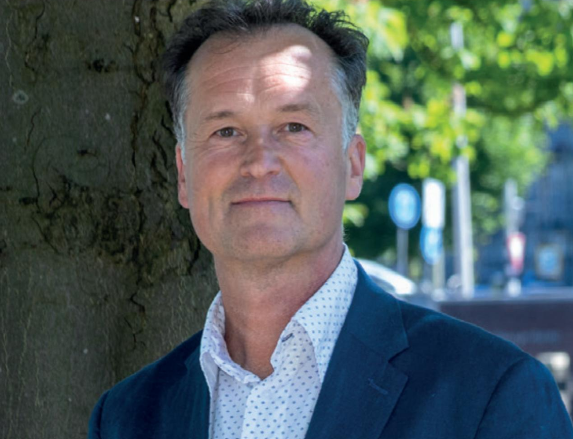 Waterspiegel 2: verkiezingen, ruimtelijke ordening, invulling zorgplicht en kwaliteit van de bronnen. Met onder andere <a href="/JeroenHaan1/">Jeroen Haan, volg @jeroenhaan.bsky.social</a> van <a href="/waterschappen/">Unie v Waterschappen</a> 
 bit.ly/44wc9TF