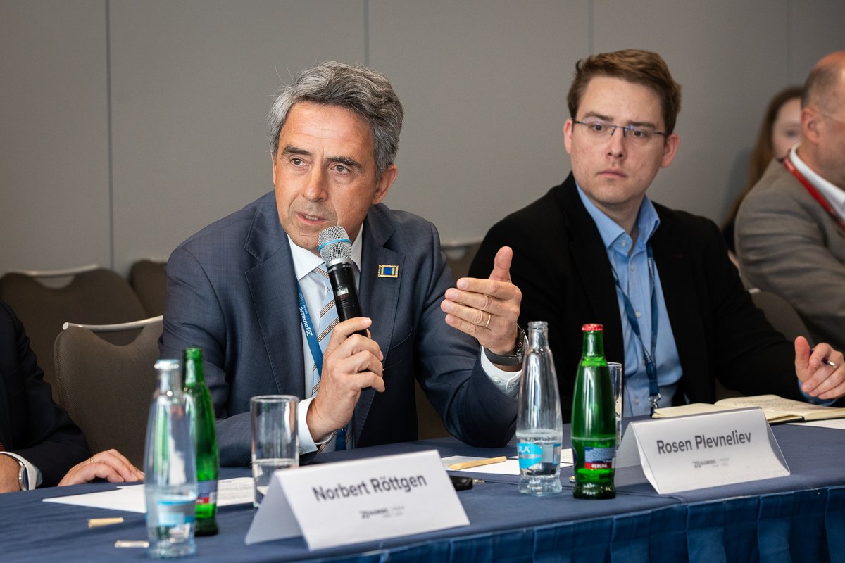 GLOBSEC's tweet image. At #GLOBSEC2025, securing the future of Europe in the new global order and the place of German leadership was also addressed.
From external and domestic security threats to economic pressures, migration dilemmas and reinventing transatlantic relations, the message was clear:…