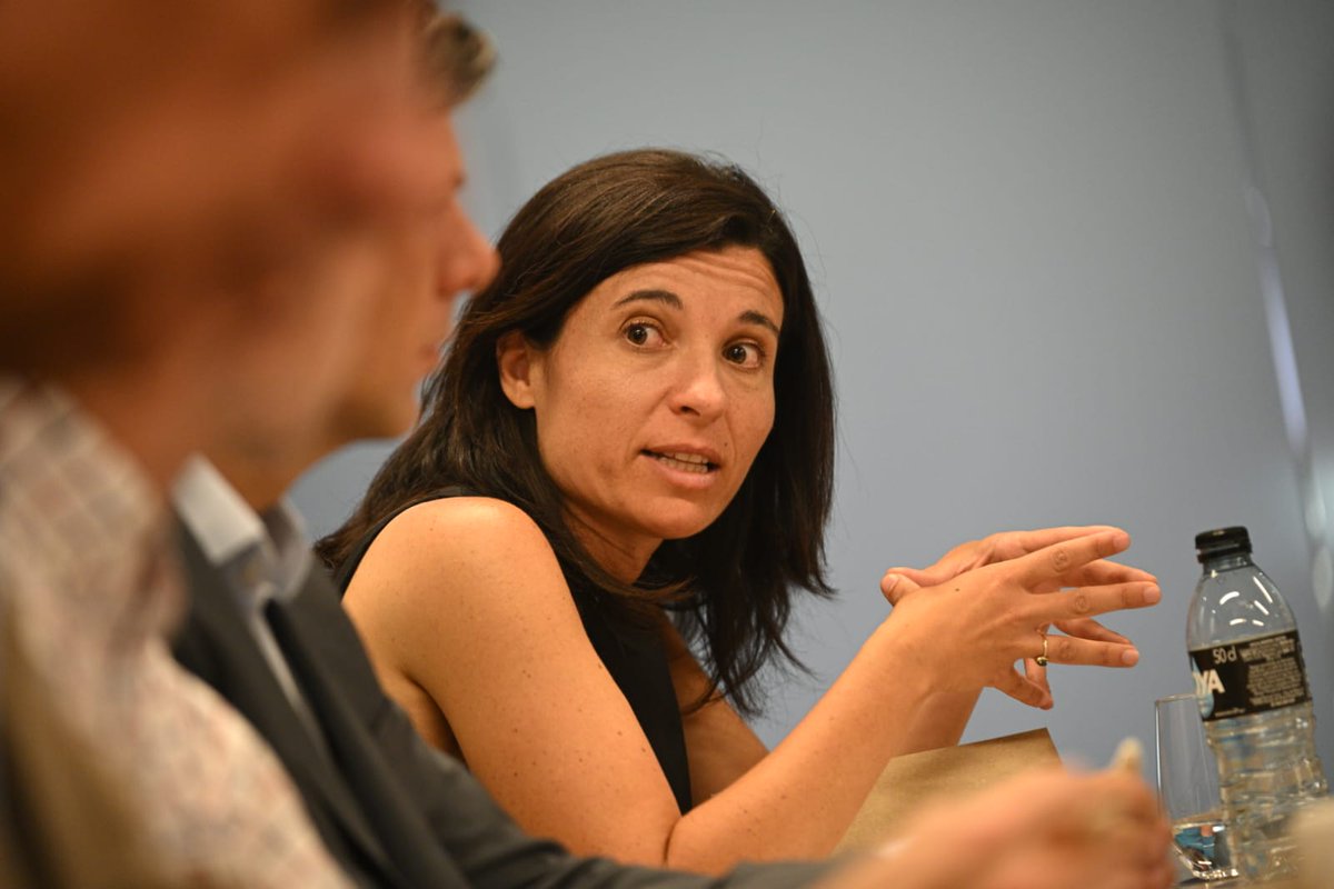 ☕️ #DesayunoVP | Cátedras de Empresa: conservando talento y creando conocimiento

Las Cátedras de empresa son un claro ejemplo de cómo la universidad y el sector empresarial pueden colaborar estrechamente para cumplir con una tarea esencial: la generación y transferencia de