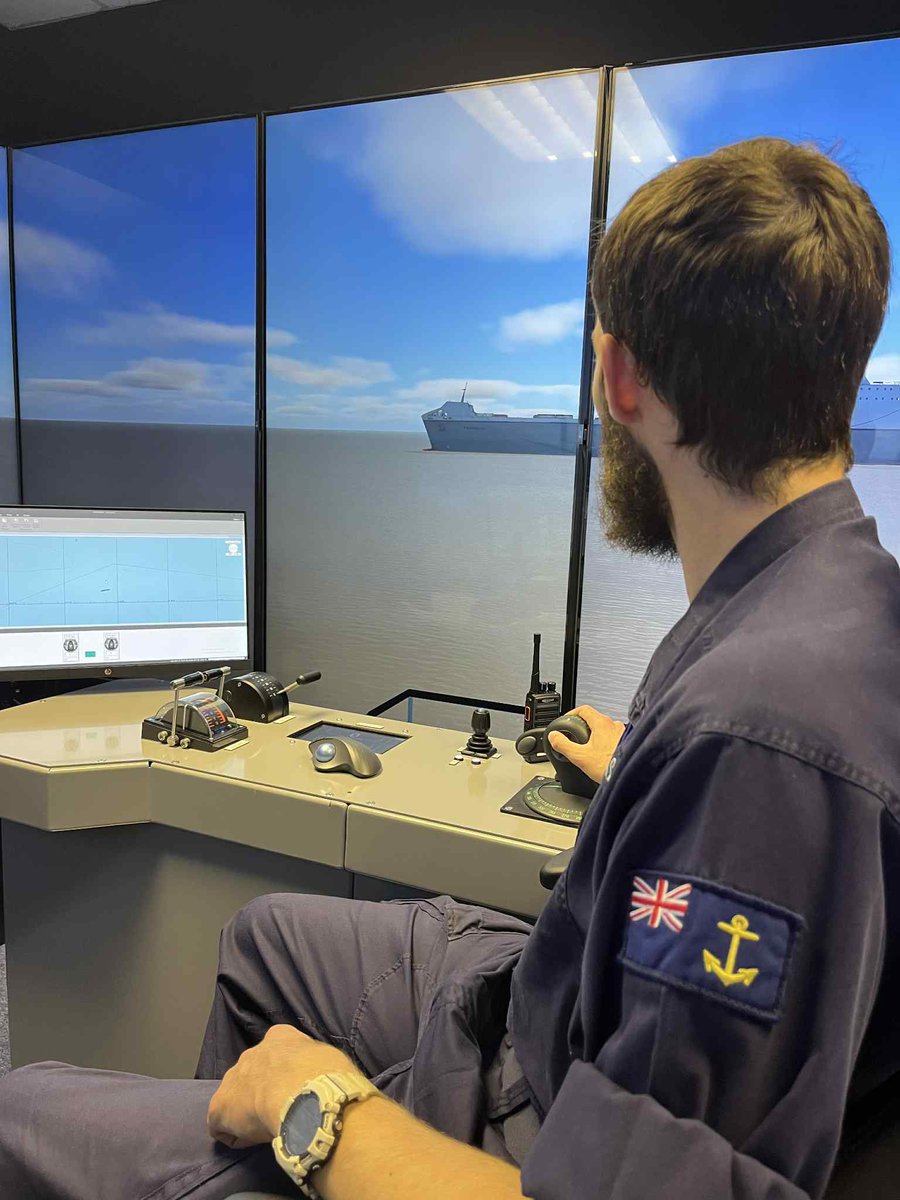 RFATidesurge's tweet image. A familiarisation visit with thanks to the Liverpool Pilots, and Peel Ports for hosting. @RFAHeadquarters @RoyalNavy @LiverpoolPilots @PeelPorts #navigation #pilots #simulations #KNOWLEDGE #agranddayout