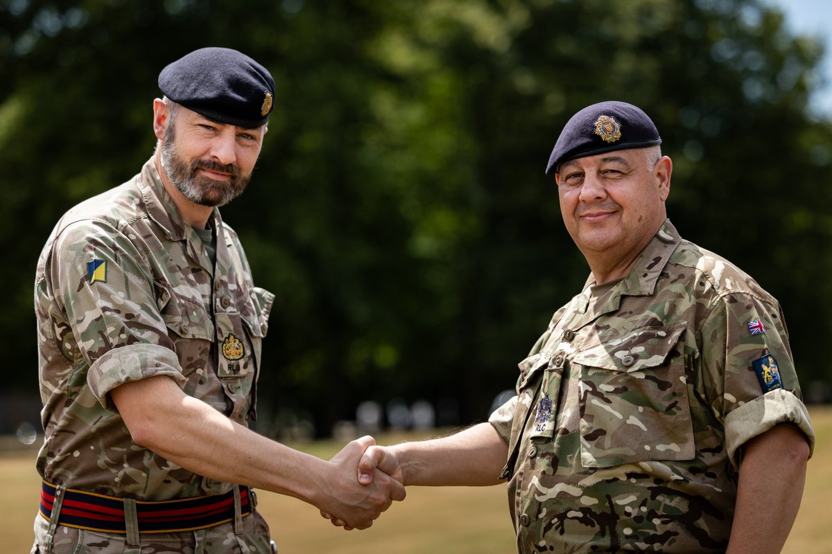 WO1 Wayne Marquis, RLC Corps Sergeant Major, welcomes WO1 Andrew Lock into his new post as the RLC Corps Sergeant Major Reserves. We wish WO1 Lock the best of luck in his new role!