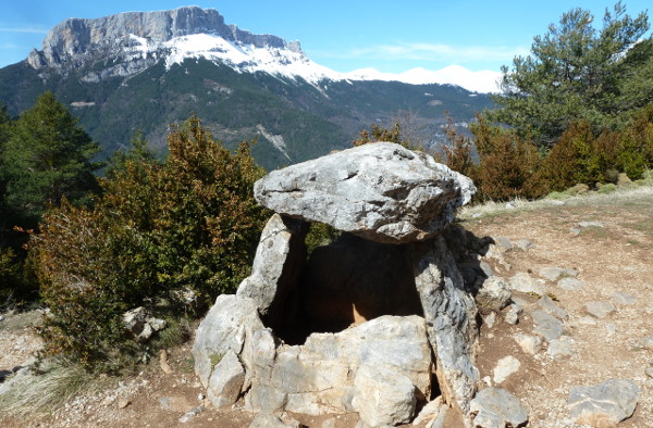 ¿Sabías que Sobrarbe forma parte de la Ruta Europea de la Cultura Megalítica? Ejemplares destacados de este tipo de patrimonio se pueden encontrar en los municipios de La Fueva, Tella-Sin, Aínsa-Sobrarbe, Torla, Plan, Puértolas, Bárcabo y Laspuña. 
f.mtr.cool/bigdbxqwta