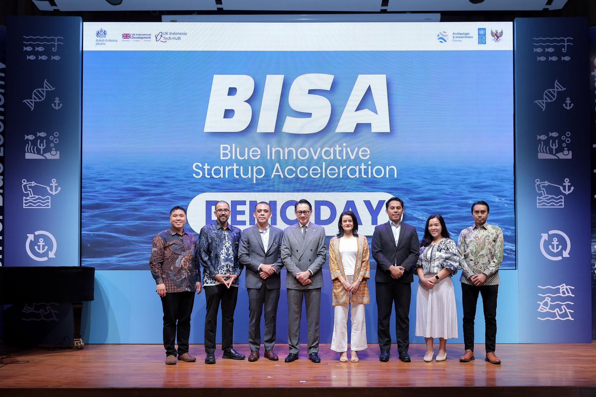 MattDowningFCDO's tweet photo. Excited to join the Blue Innovation Startup Acceleration (BISA) Demo Day and see 10 brilliant innovations shaping Indonesia’s blue economy. https://t.co/Xhvhek6iOf