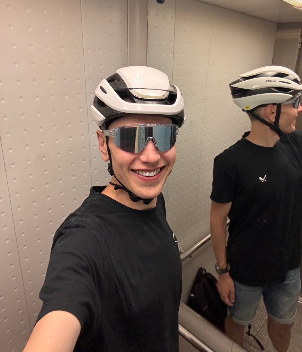 Nochmal fix auf Arbeit und morgen dann schon in Köln 🏳️‍🌈