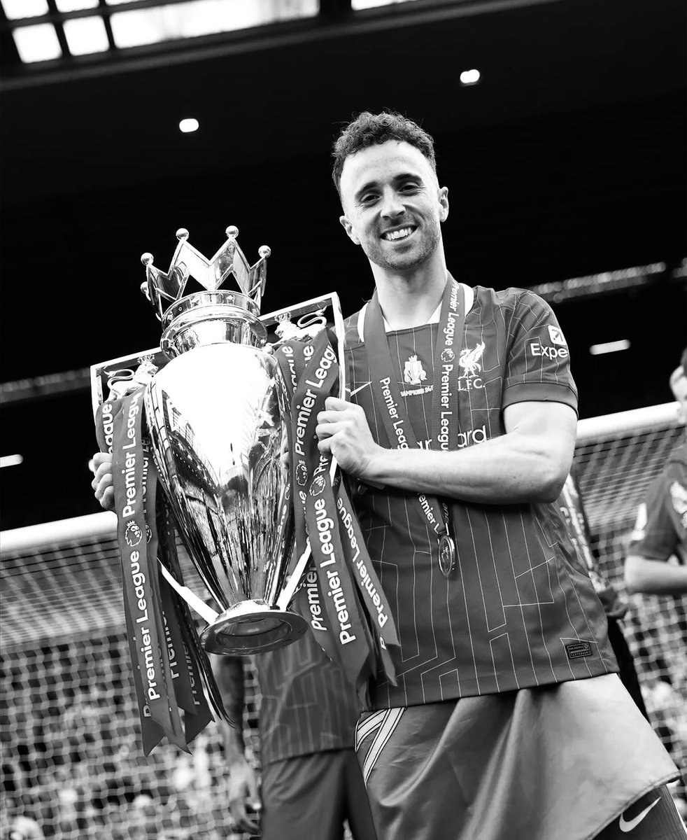JontyOfficial's tweet image. This is absolutely horrendous news.
2 weeks after his wedding day.
Life is so short 💔 Rest in Peace, Diogo.
