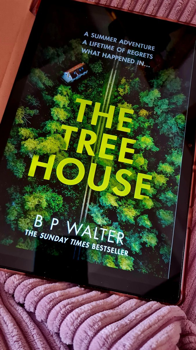 Alatarielle2's tweet photo. Always lovely when pre-orders arrive! 🥰 #TheGoodFather #LiamMcIlvanney
#TheTreeHouse #BPWalter 
#DontLetHimIn #LisaJewell 

Happy publication day! 🥳 https://t.co/uousbu5WHe