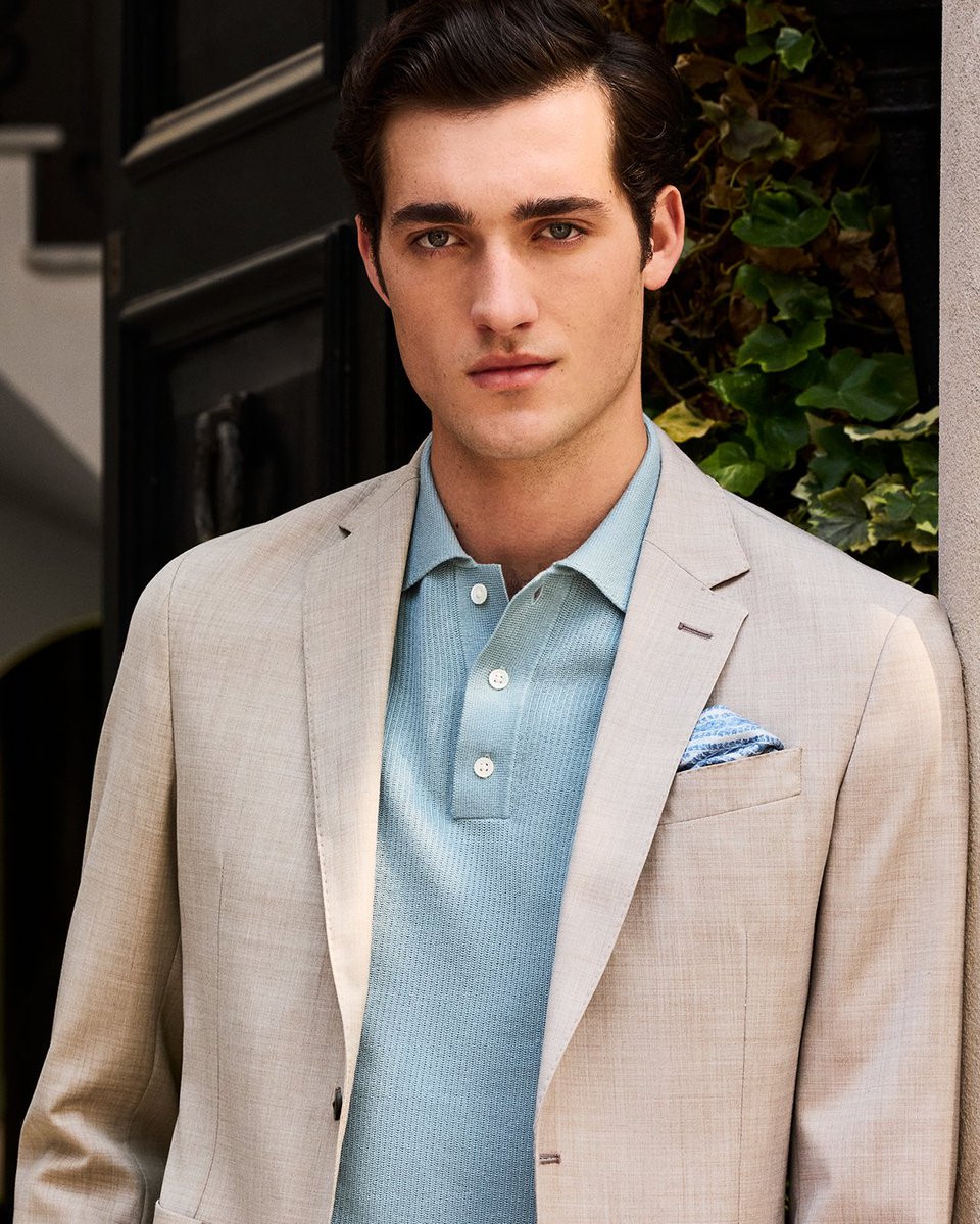 Light, soft, and perfect for transitional weather. Discover the new comfort blazer made from tropical stretch wool. 

Discover more: bit.ly/44zdg4Z

#HackettLondon #HowToHackett