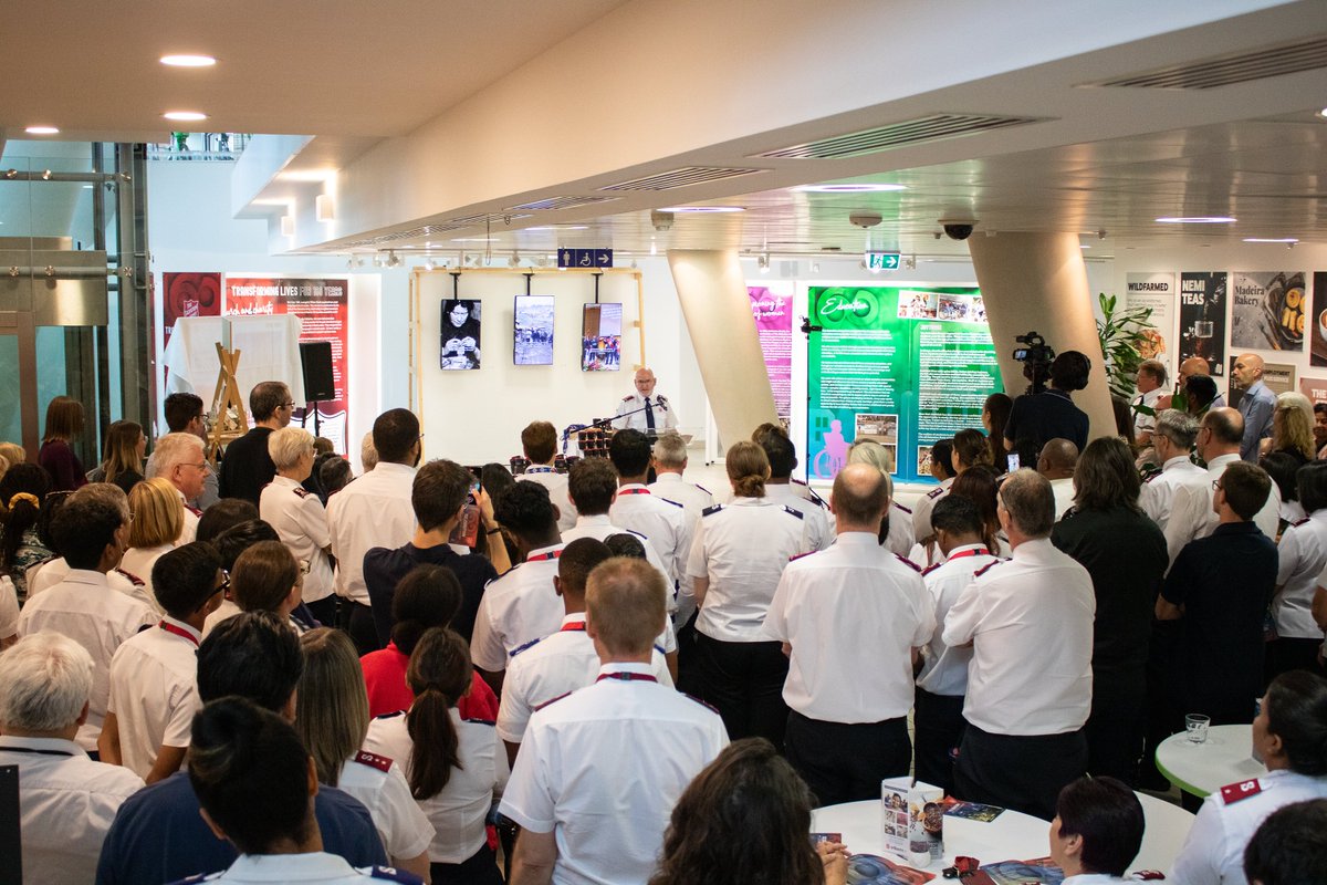 SalvArmyIHQ's tweet photo. International Headquarters celebrates 160 years of The Salvation Army! 🎉 https://t.co/n3mdsgbH7z