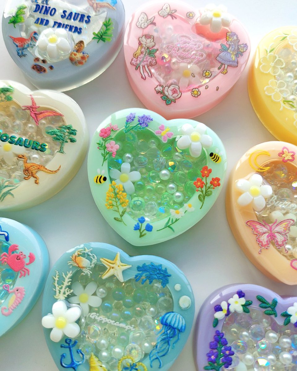 sunwardshop's tweet photo. 新発売のステッカーを使った
ハートシェイカーです💗🫧

▼ステッカーセット ファンシー1
https://t.co/M0MLK66siI

▼ステッカーセット マリン4
https://t.co/C9QzxsUEtg

▼ステッカーセット フラワー13
https://t.co/2PHd1w5TS0

▼シェイカー用モールド・ハート
https://t.co/VezSIiyrKJ https://t.co/vS2EKDQtR0