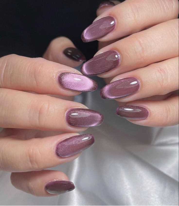 Cat eye nail polish is my newest obsession 🤍