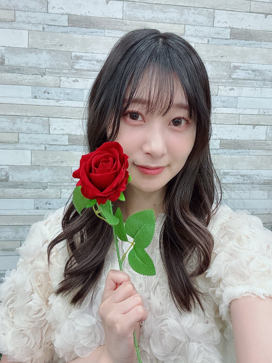 773_paradise's tweet photo. #ことパン
公式画像まんまそれだ、、😂🌹笑笑
今回は773の日なのでスペシャル回です🥞✨
スタジオ着いたらローズまで用意してくださってました❤️‍🔥‼︎ https://t.co/zETYRBhnCd