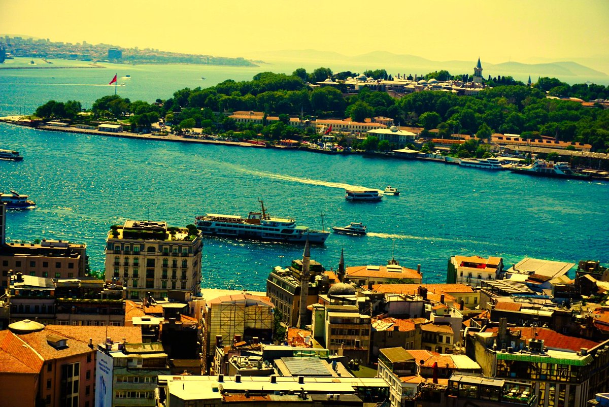 Ne krizler ne eflasyon'lar Geldi Geçti'de Asilliği ve Enfamın'dan Hiç Bir Şey Kaybetmedi....