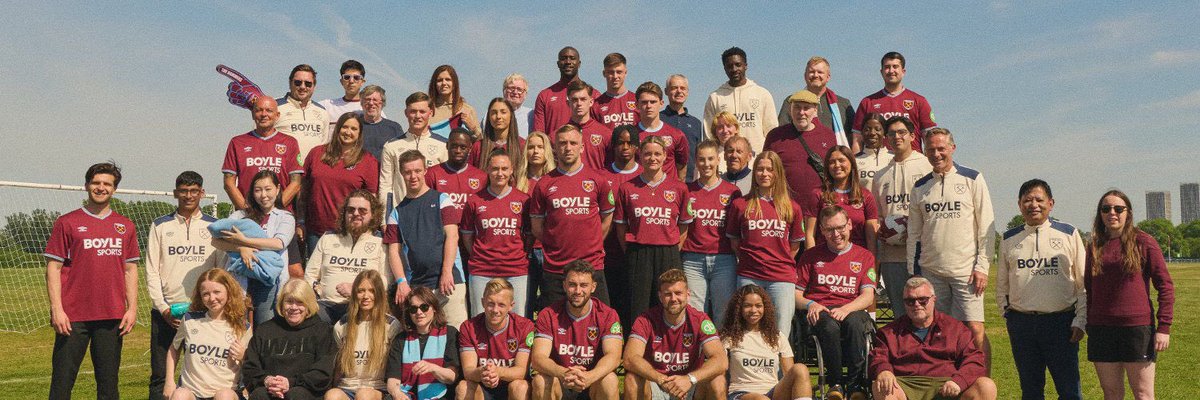 My Megz at the kit launch day ⚒️
<a href="/megansifford/">Megan Morris</a> 💜🩵