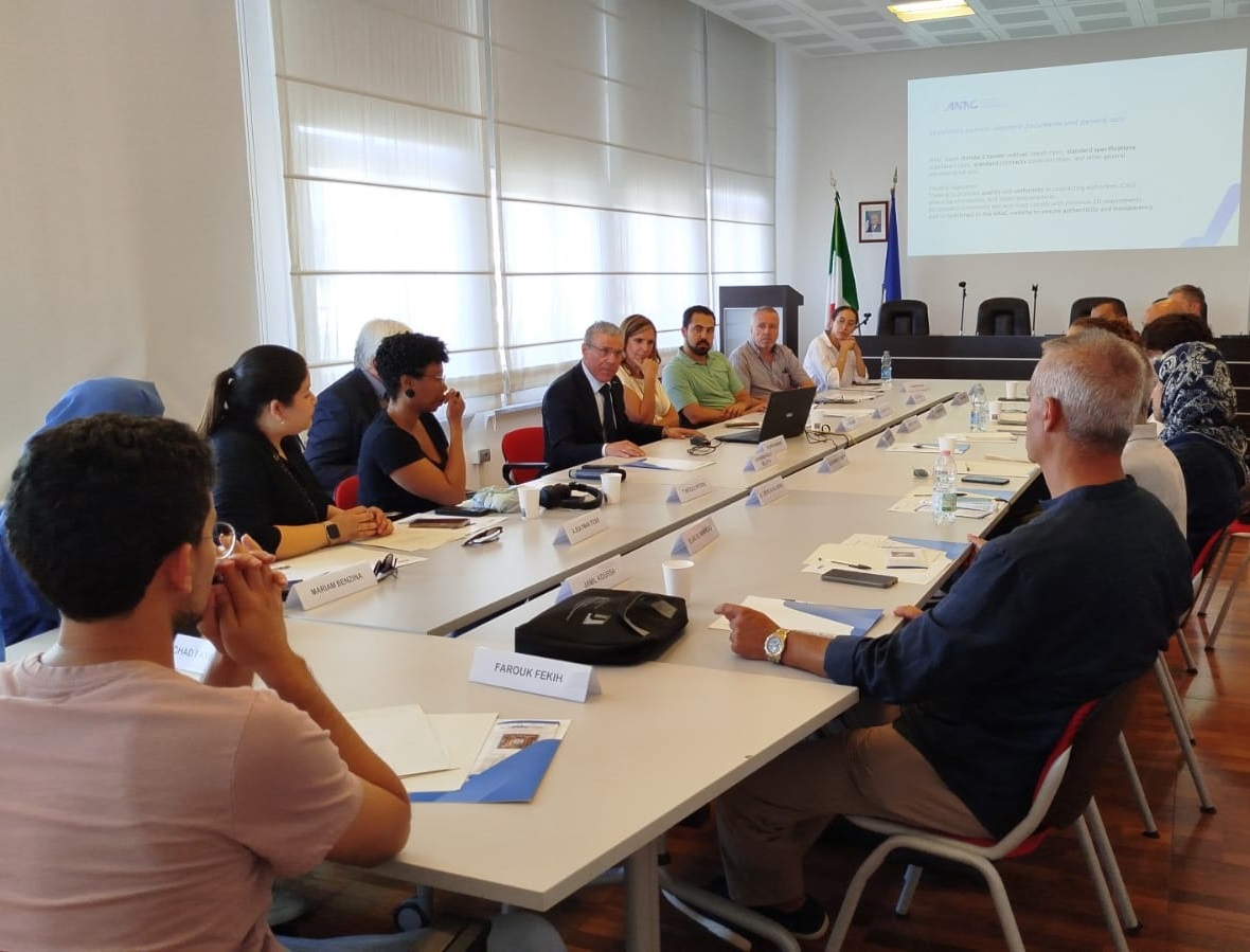 Autorità Nazionale Anticorruzione (@anacnazionale) on Twitter photo Visita di studio dal Master internazionale in Public Procurement Management dell’ <a href="/unitorvergata/">Università di Roma Tor Vergata</a>. Approfonditi il sistema di governance italiano degli #appalti pubblici, l'attività dell'#AnacNazionale e la Banca dati nazionale dei contratti pubblici: anticorruzione.it/-/new.02.07.20… Visita di studio dal Master internazionale in Public Procurement Management dell’ <a href="/unitorvergata/">Università di Roma Tor Vergata</a>. Approfonditi il sistema di governance italiano degli #appalti pubblici, l'attività dell'#AnacNazionale e la Banca dati nazionale dei contratti pubblici: anticorruzione.it/-/new.02.07.20…